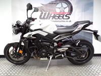 TRIUMPH STREET TRIPLE 765 MOTO2 EDITION