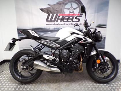 TRIUMPH STREET TRIPLE 765 MOTO2 EDITION