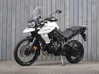 TRIUMPH TIGER 800