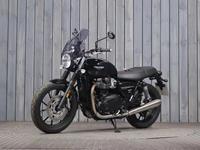 TRIUMPH STREET TWIN