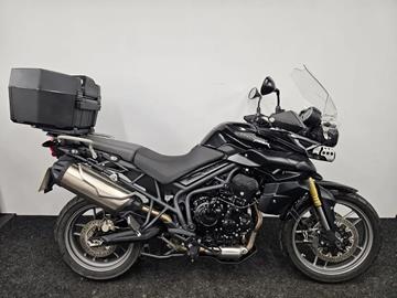 TRIUMPH TIGER 800