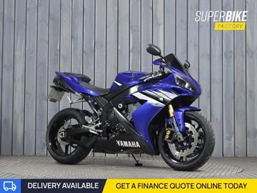 YAMAHA R1