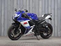 SUZUKI GSX-R750