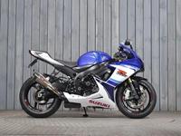 SUZUKI GSX-R750