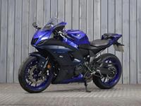 YAMAHA R7