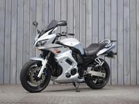 YAMAHA FZS600 FAZER