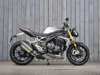 TRIUMPH SPEED TRIPLE 1200 RS