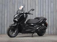 YAMAHA XMAX 125