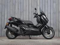 YAMAHA XMAX 125