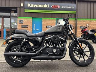 HARLEY-DAVIDSON SPORTSTER 883 