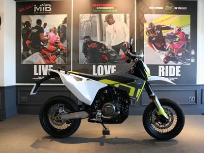 HUSQVARNA 701 SUPERMOTO