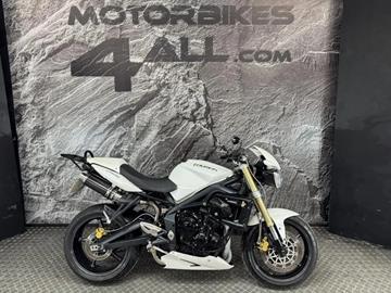 TRIUMPH STREET TRIPLE R