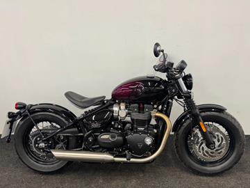 TRIUMPH BONNEVILLE BOBBER