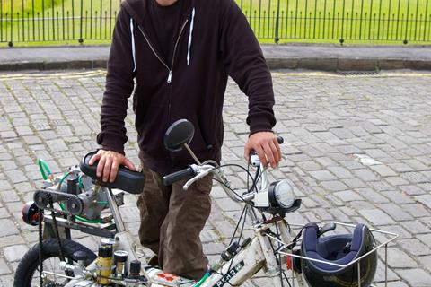 Air-powered scooter leaves city centres cleaner