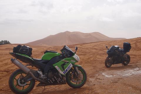 ZX-10R's go to the desert