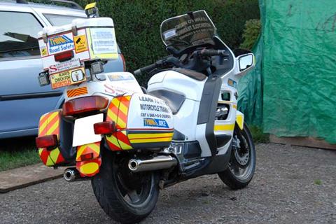 Vigilante biker reports speeders to police