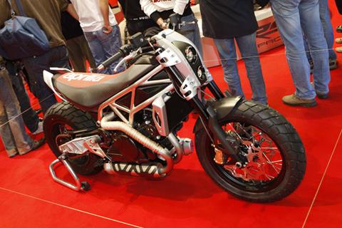 Milan Show: Aprilia Mana X