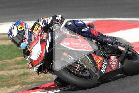 Video: 2009 Aprilia RSV4 and Yamaha R1 take to the track