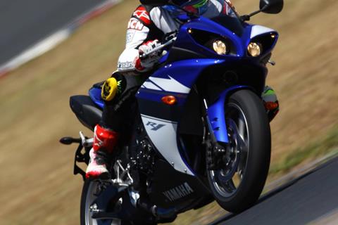 Last stock of 2009 Yamaha R1 until July in dealers now