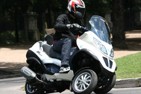 Piaggio MP3 Hybrid: MCN rides the world’s first hybrid motorcycle