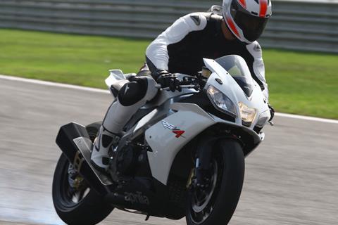 Aprilia RSV4-R first ride!