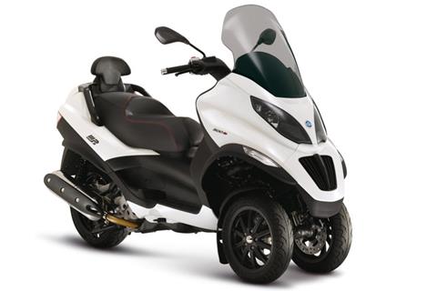 New Piaggio MP3 500 and MP3 500 Sport