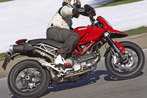 Video: Ducati Hypermotard Evo on the road