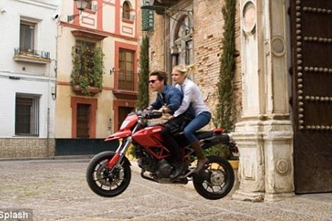 "No no no! Tom Cruise is on a Ducati" - updated