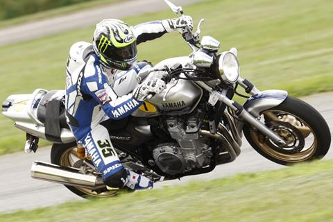 Video: Cal Crutchlow onboard a Yamaha XJR1300