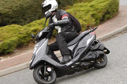 Best-selling scooter now with Yamaha speedblock sticker kit