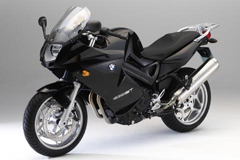 New 2010 BMW motorcycles: K1300R Dynamic and F800ST Touring