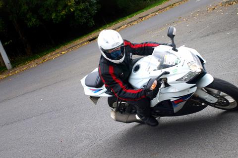 Staff bikes: Suzuki GSX-R600 - Sneaking a ride