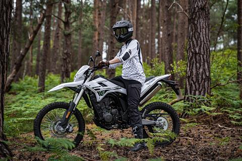 Go-anywhere learner: Sinnis SM-XE 125 is a return to L-plate-friendly mud pluggers