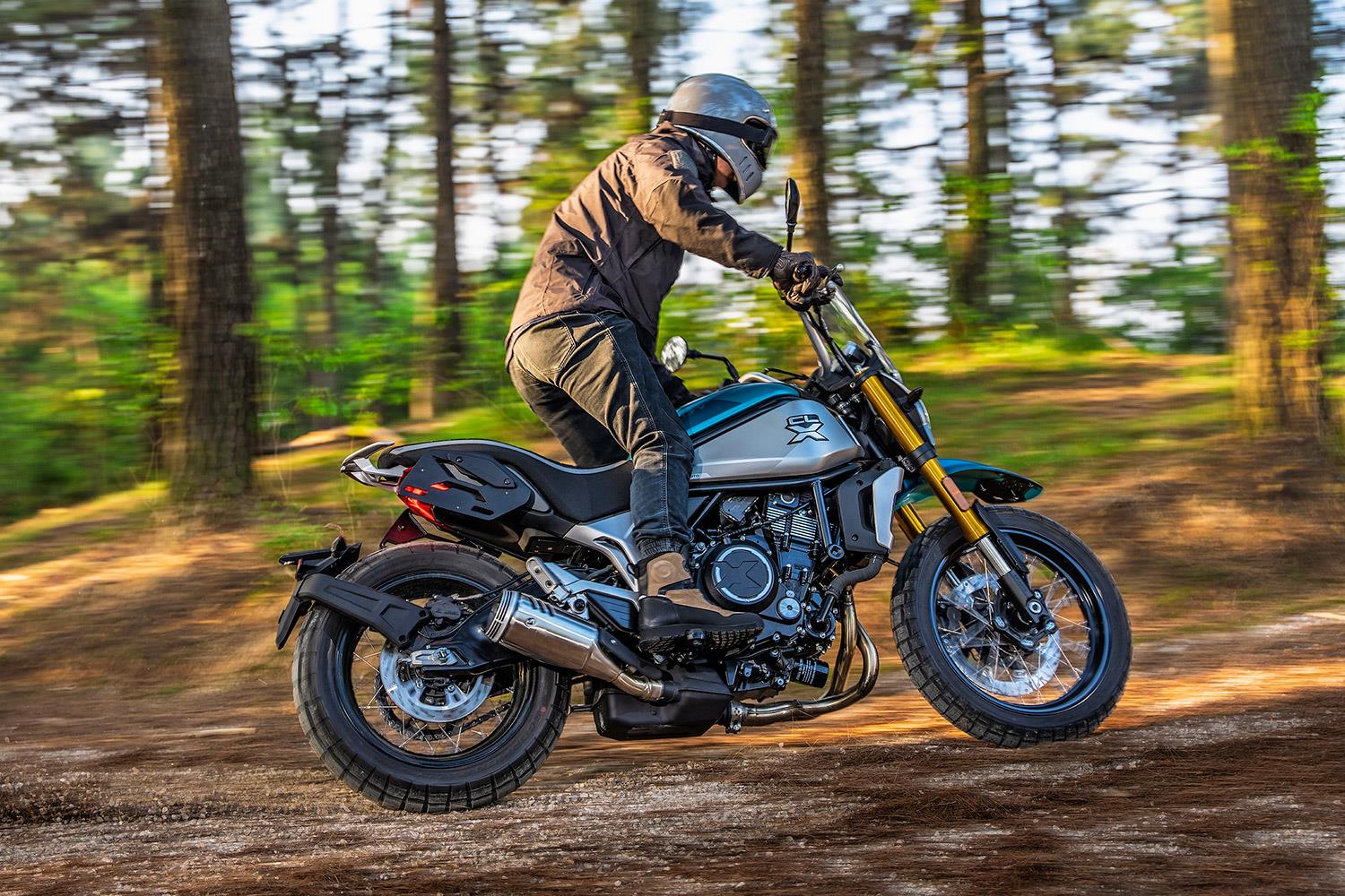 Cf moto outlet 700 adventure