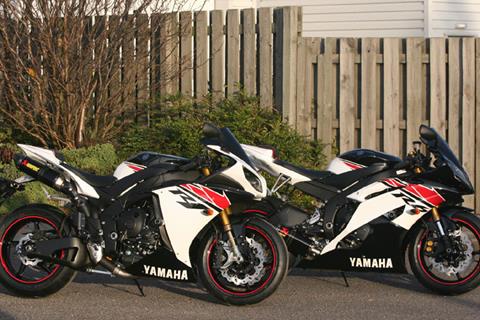 Yamaha R1 and R6 get Ohlins makeover