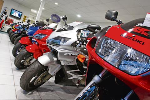 Sports bike deals showroom near me