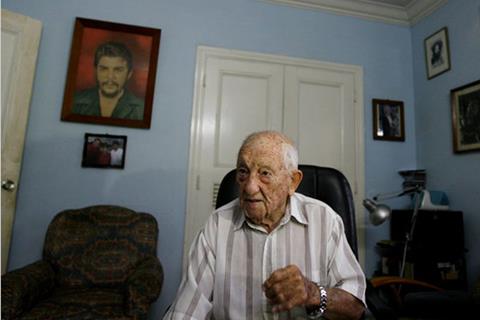 Che’s motorcycling companion dies