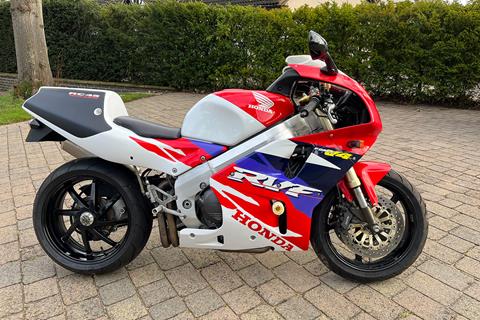 Two iconic Honda RC45s to go under the hammer