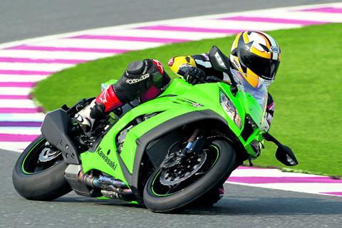 Video: Kawasaki ZX-10R is ideal for trackdays