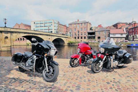 Kawasaki VN1700 Voyager takes on the baggers