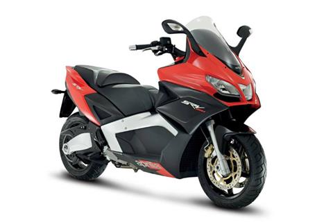 New Aprilia SRV850 superscoot debuts