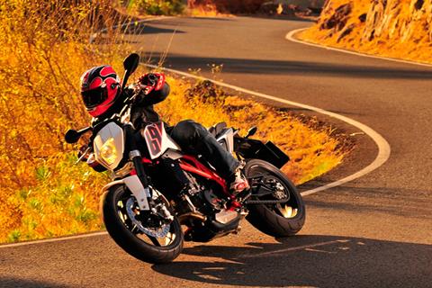 Video: 2012 KTM Duke 690 first ride