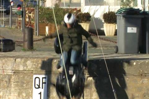 Video: French Journalist has FJR1300 accident