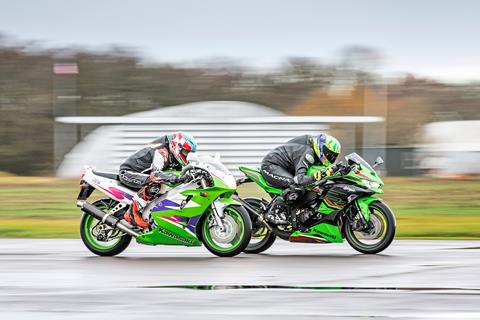 The MCN Test: Pocket Rockets - ZX-4RR vs ZXR400