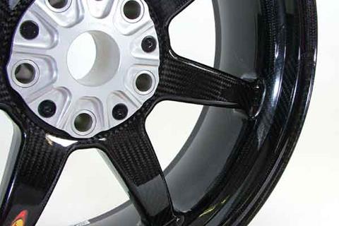 Carbon wheels for fast BMWs