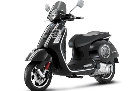 Vespa release retro sticker kit and rack