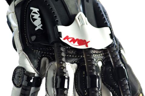 Knox reveals revolutionary gloves