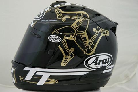 New pictures of Arai’s TT celebration lid