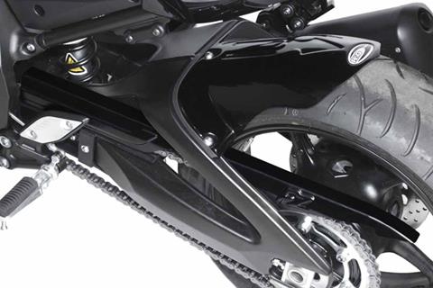 New R&G hugger and chain guard for FZ8