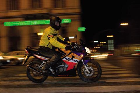 Can you use flashing cycle lights on a motorcycle?